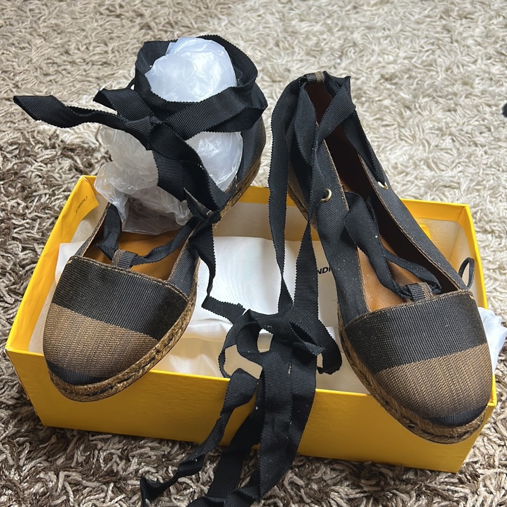 Fendi ballerina Pequin